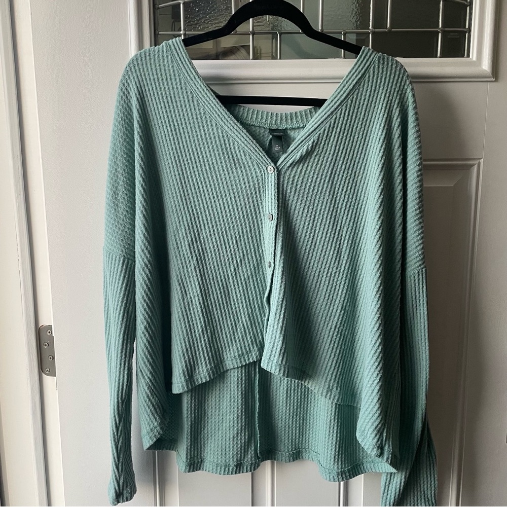WILD FABLE LIGHT TEAL LONG SLEEVE WAFFLE KNIT